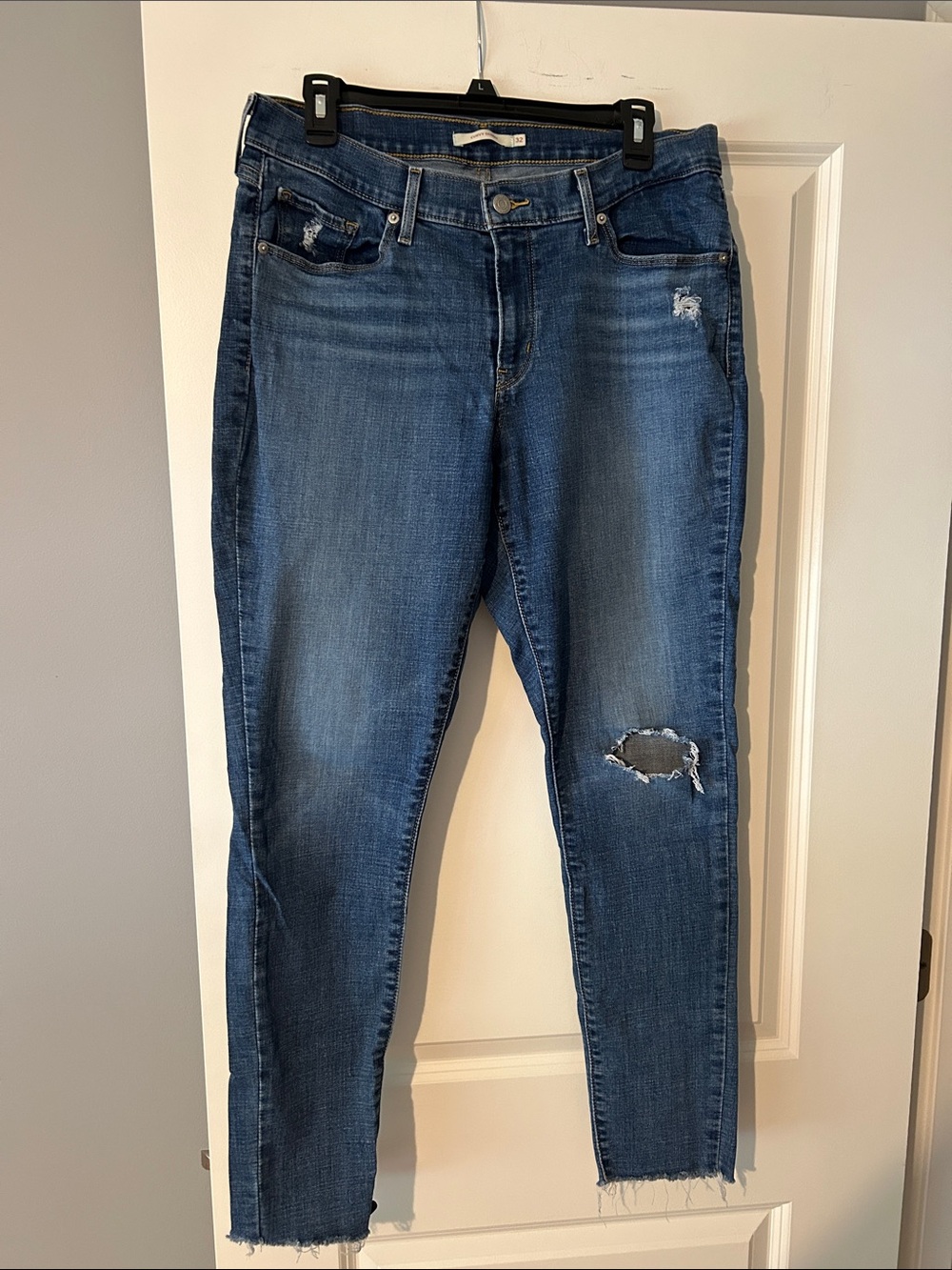 Levi's Women's Blue Distressed Skinny Jeans